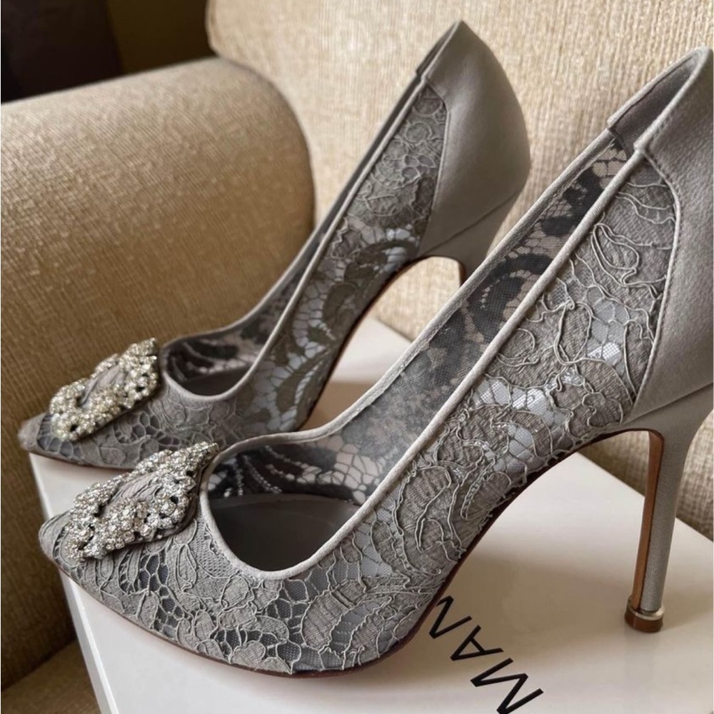 BNWT Manolo Blahnik Floral Print Satin BB Pumps - 39.5